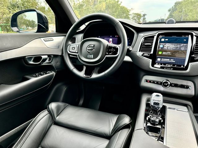 VOLVO富豪 XC90  第12張相片
