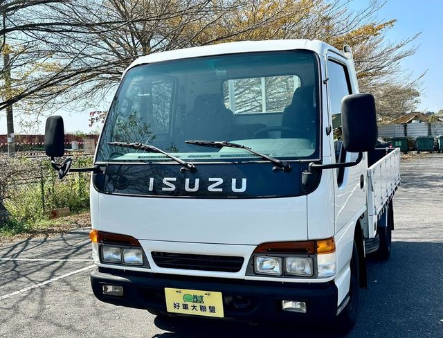 ISUZU五十鈴 ELF  第1張相片