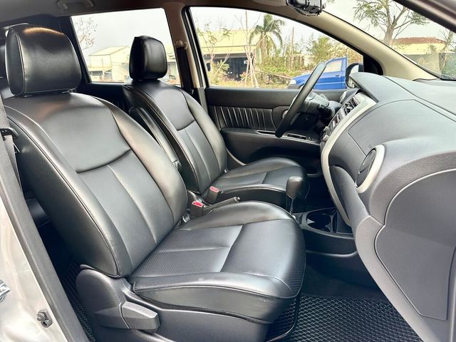 NISSAN日產 LIVINA  第11張相片