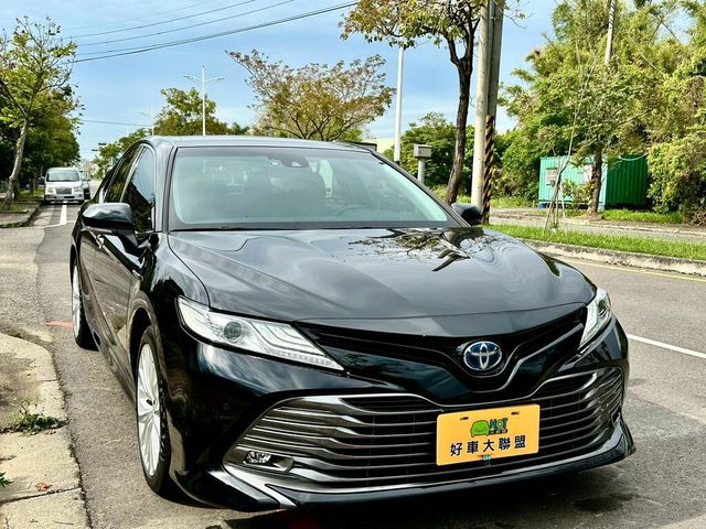 TOYOTA豐田 CAMRY HYBRID  第2張相片