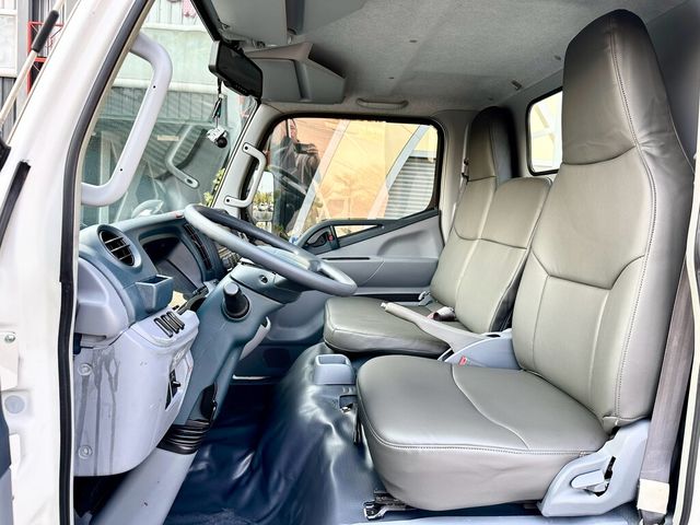 MITSUBISHI三菱 CANTER  第5張相片