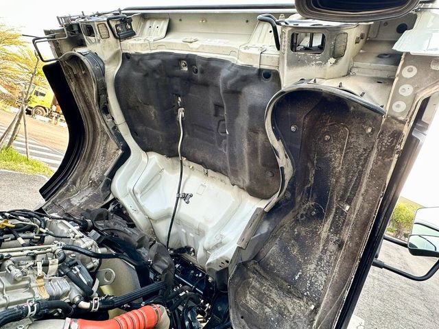 MITSUBISHI三菱 CANTER  第16張相片