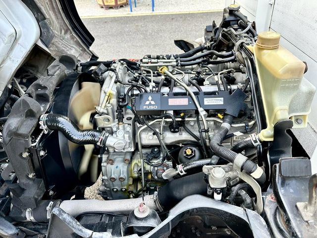MITSUBISHI三菱 CANTER  第20張相片