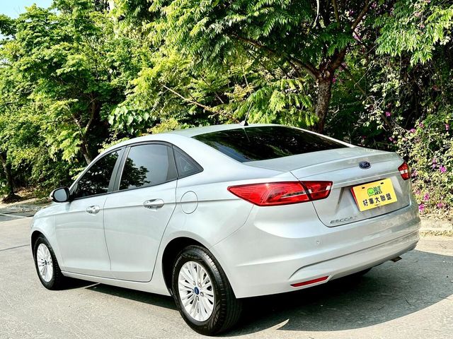 FORD福特 ESCORT  第4張相片
