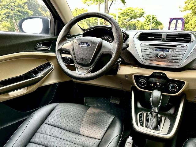 FORD福特 ESCORT  第11張相片