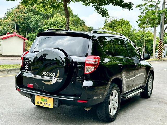 TOYOTA豐田 RAV4  第3張相片