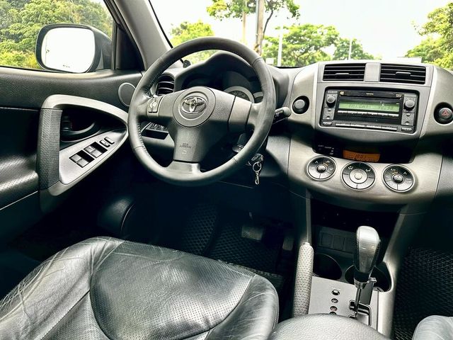 TOYOTA豐田 RAV4  第11張相片