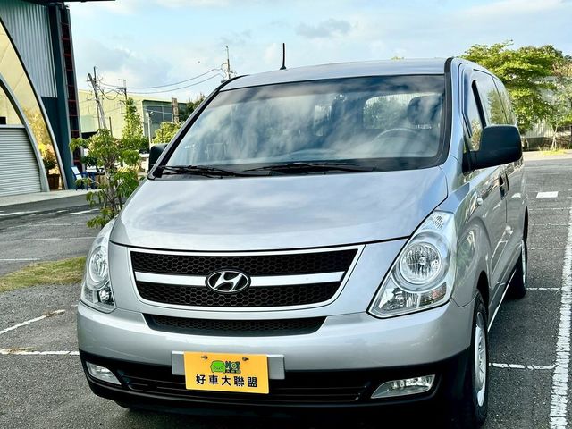 HYUNDAI現代 STAREX  第1張相片