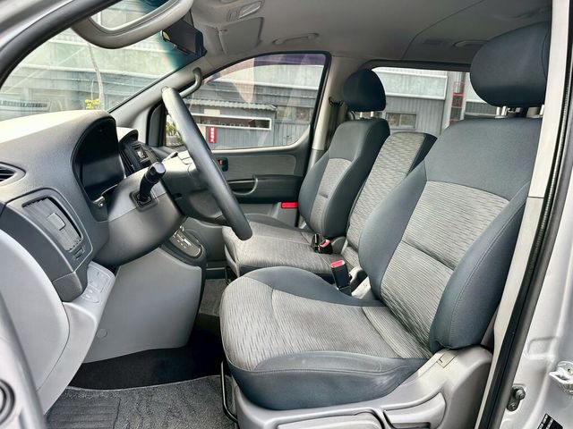 HYUNDAI現代 STAREX  第5張相片