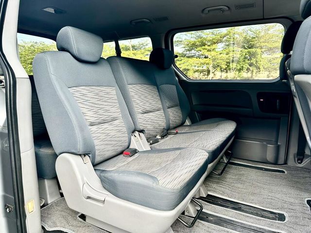 HYUNDAI現代 STAREX  第8張相片