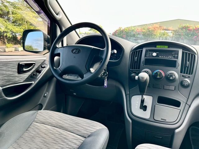 HYUNDAI現代 STAREX  第12張相片