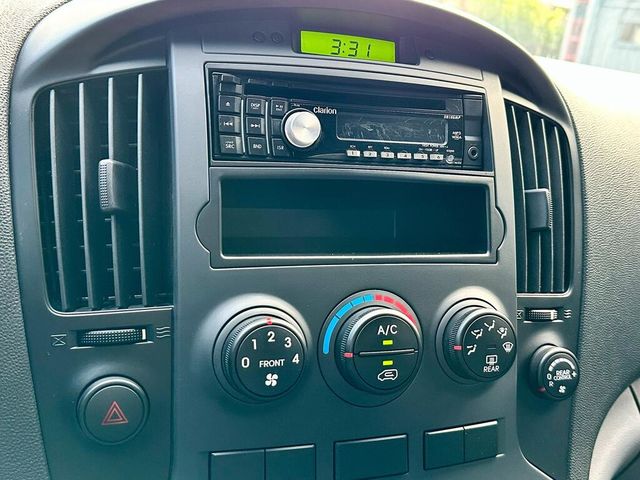 HYUNDAI現代 STAREX  第14張相片
