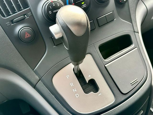 HYUNDAI現代 STAREX  第15張相片