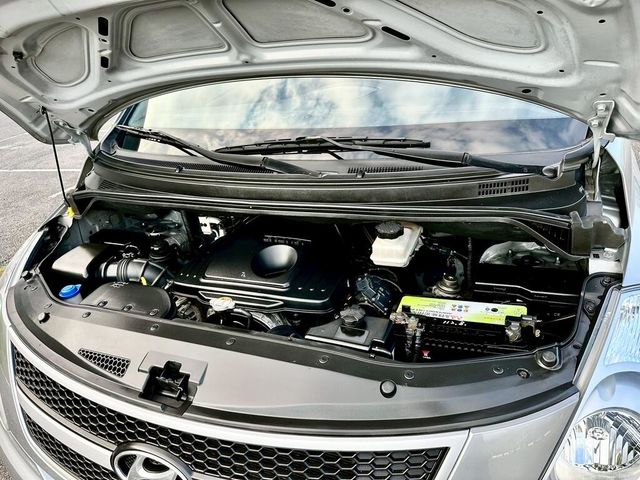 HYUNDAI現代 STAREX  第17張相片