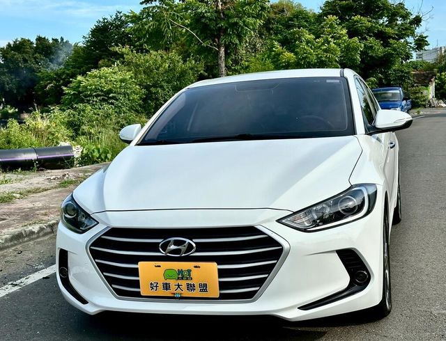 HYUNDAI現代 ELANTRA  第1張相片