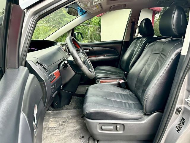 TOYOTA豐田 PREVIA  第4張相片