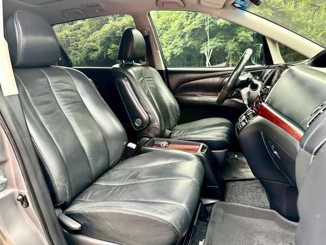TOYOTA豐田 PREVIA  第5張相片