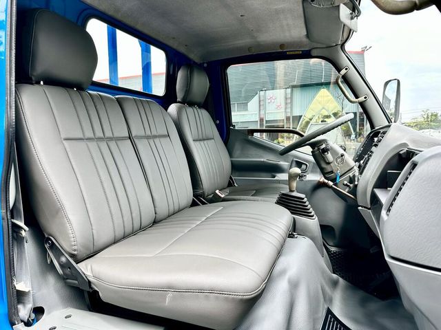 MITSUBISHI三菱 CANTER  第7張相片