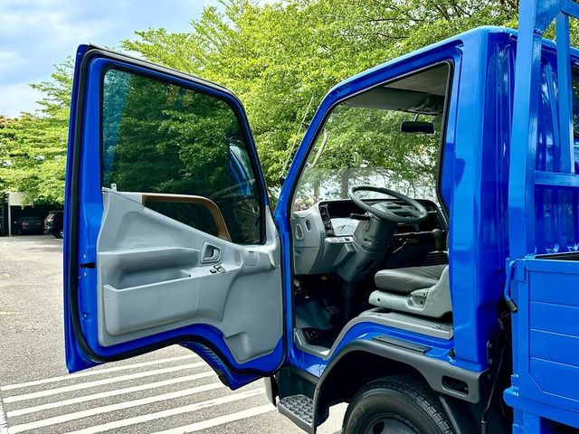 MITSUBISHI三菱 CANTER  第14張相片