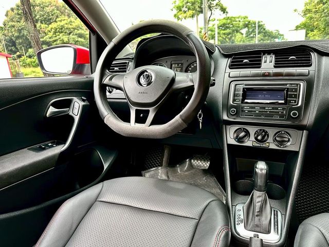 VOLKSWAGEN福斯 POLO  第11張相片