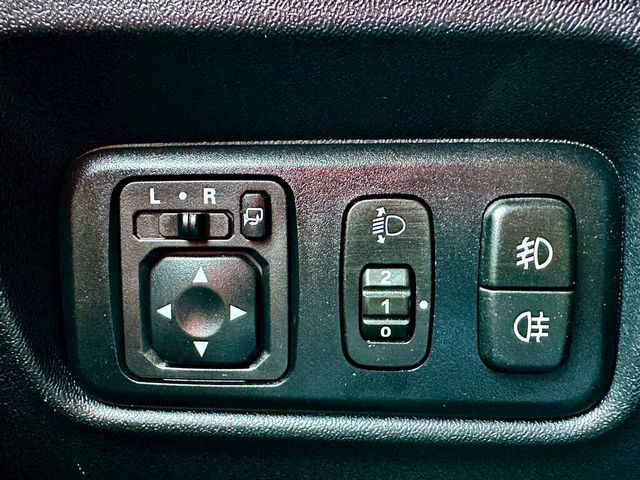 MITSUBISHI三菱 COLT PLUS  第17張相片