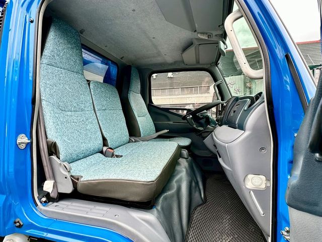MITSUBISHI三菱 CANTER  第6張相片