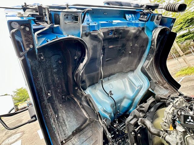 MITSUBISHI三菱 CANTER  第18張相片
