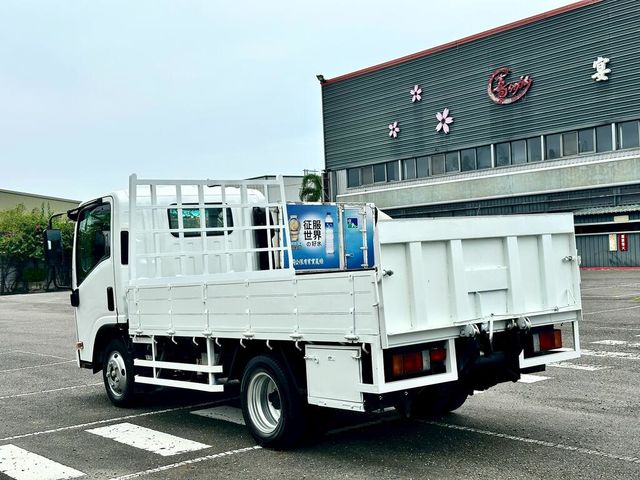 ISUZU五十鈴 ELF  第4張相片