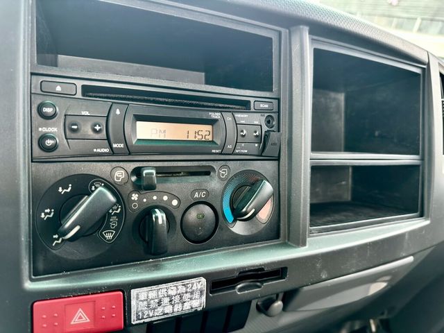 ISUZU五十鈴 ELF  第12張相片