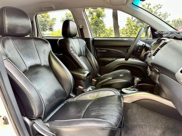 MITSUBISHI三菱 OUTLANDER  第6張相片