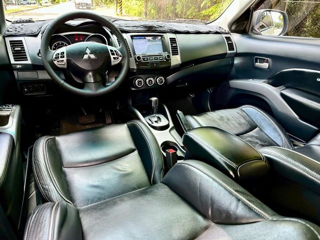 MITSUBISHI三菱 OUTLANDER  第10張相片