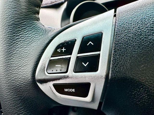 MITSUBISHI三菱 OUTLANDER  第14張相片