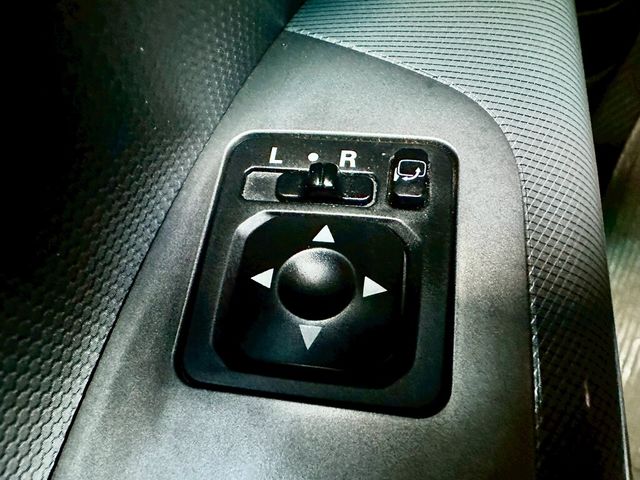 MITSUBISHI三菱 OUTLANDER  第20張相片