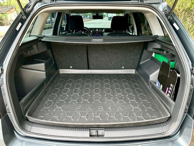 SKODA司科達 FABIA COMBI  第7張相片