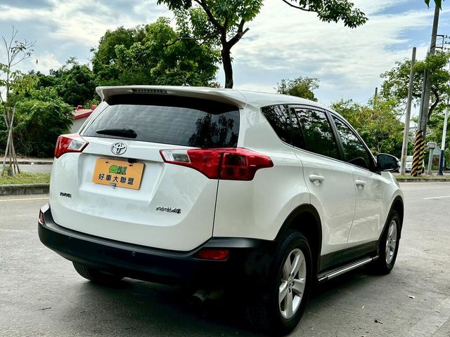 TOYOTA豐田 RAV4  第3張相片