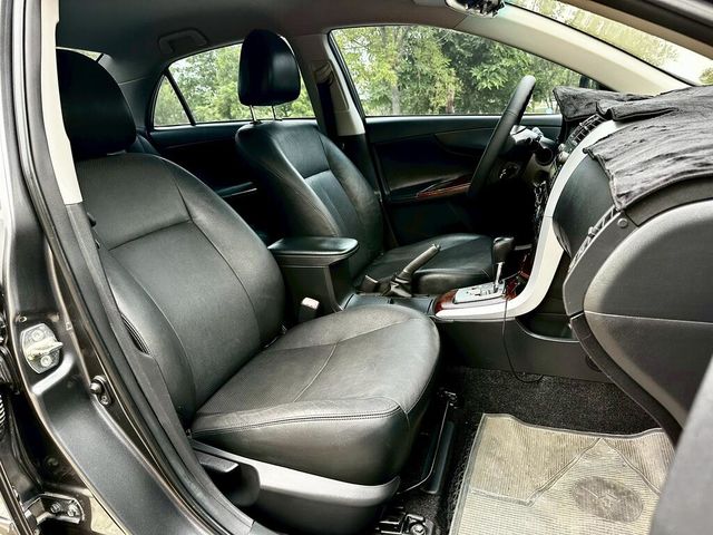 TOYOTA豐田 ALTIS  第6張相片