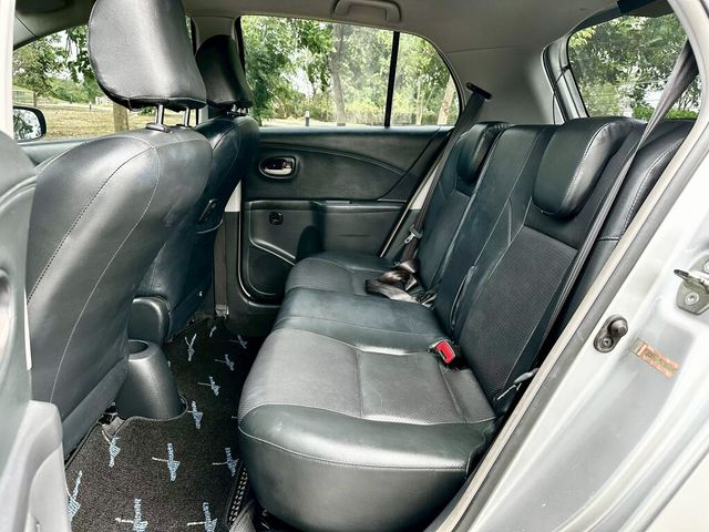 TOYOTA豐田 YARIS  第7張相片