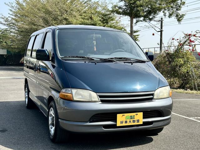 TOYOTA豐田 HIACE  第2張相片