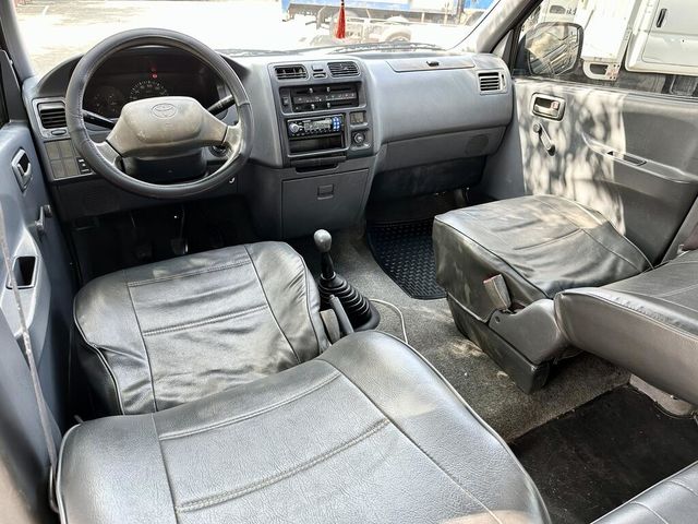 TOYOTA豐田 HIACE  第11張相片