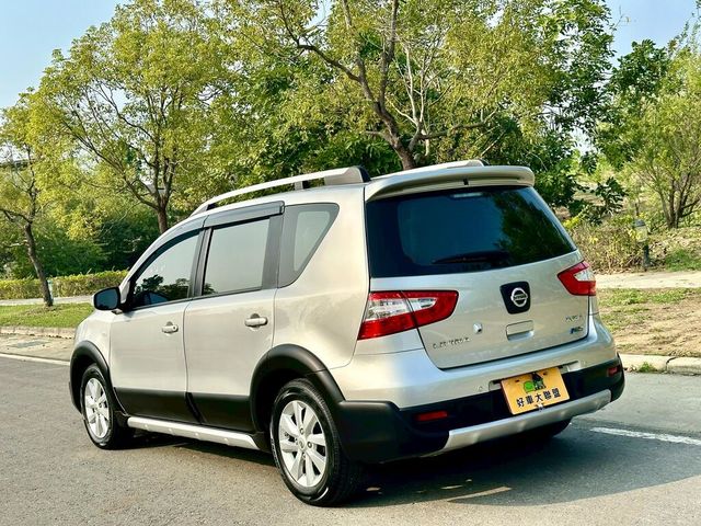 NISSAN日產 LIVINA  第4張相片