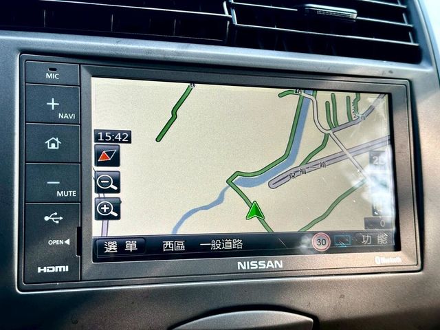 NISSAN日產 LIVINA  第15張相片