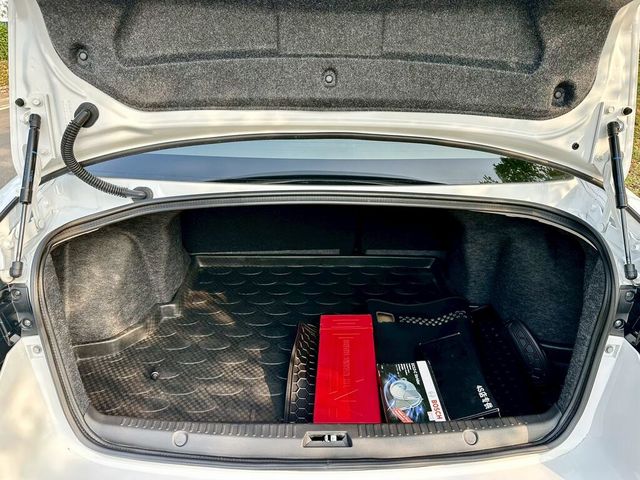 MITSUBISHI三菱 GRAND LANCER  第9張相片