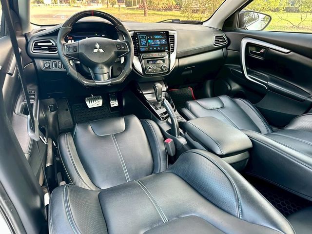 MITSUBISHI三菱 GRAND LANCER  第10張相片