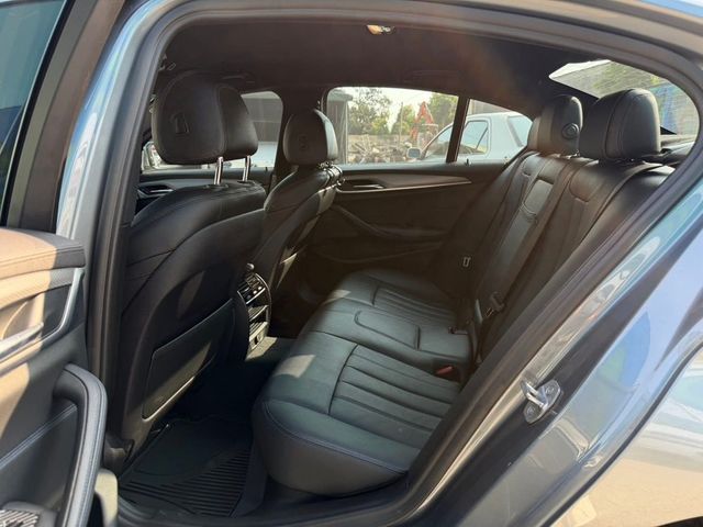 BMW寶馬 520I  第8張相片