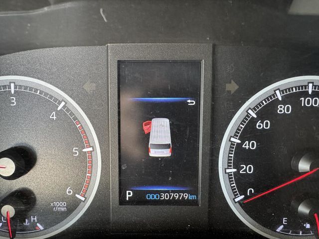 TOYOTA豐田 HIACE  第7張相片