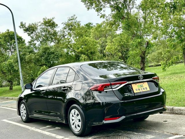 TOYOTA豐田 ALTIS  第4張相片