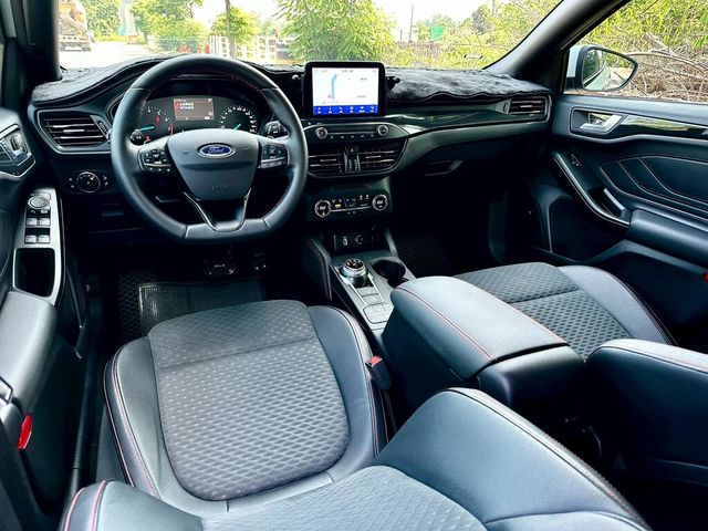FORD福特 FOCUS ST  第8張相片