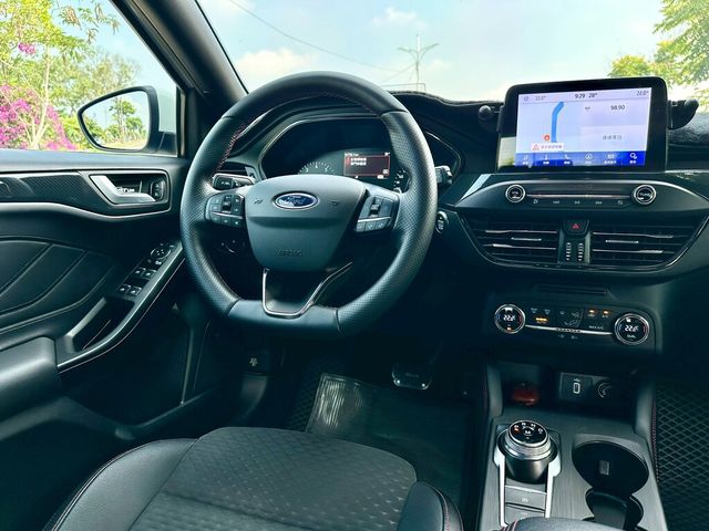 FORD福特 FOCUS ST  第9張相片