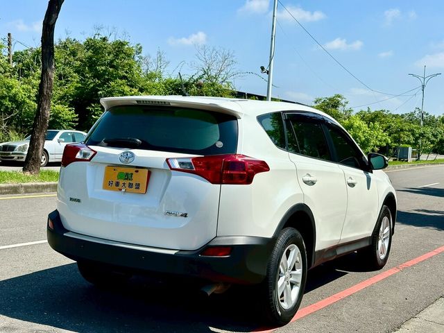 TOYOTA豐田 RAV4  第3張相片
