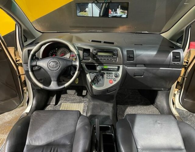 TOYOTA豐田 WISH  第5張相片
